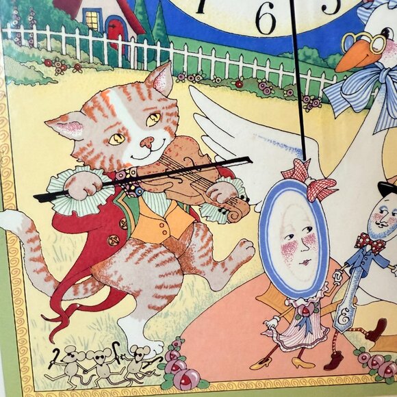 1999 Mary Engelbreit cow jumped over the moon wall clock - Picture 5 of 17